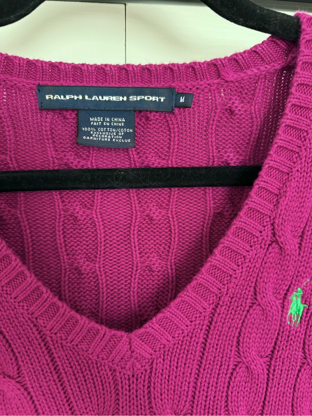 Ralph Lauren Fuchsia Cable-Knit V-Neck Sweater Green Pony - Picture 4 of 7